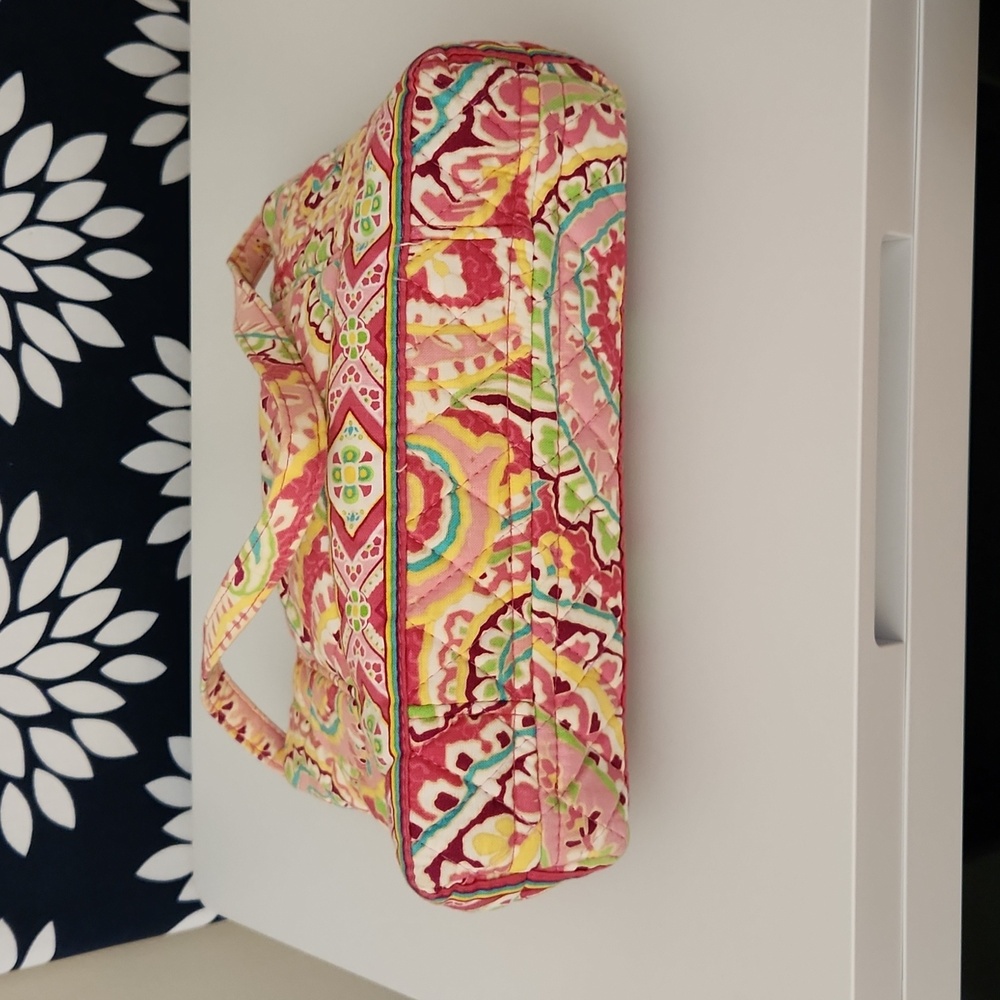 Vera Bradley Capri Melon Maggie Small Shoulder Bag Floral Like New - Picture 5 of 6